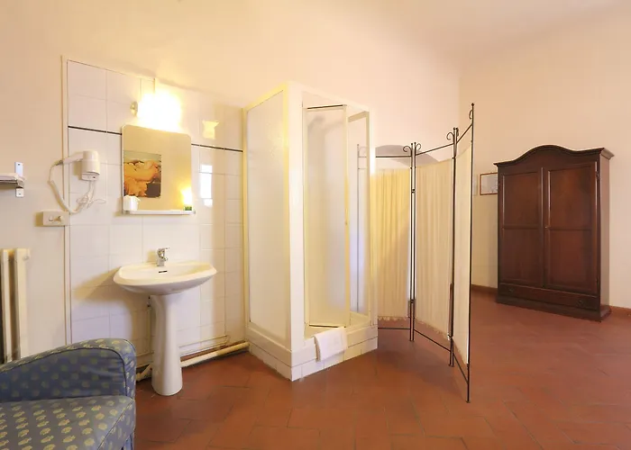 바바리아 호텔 *